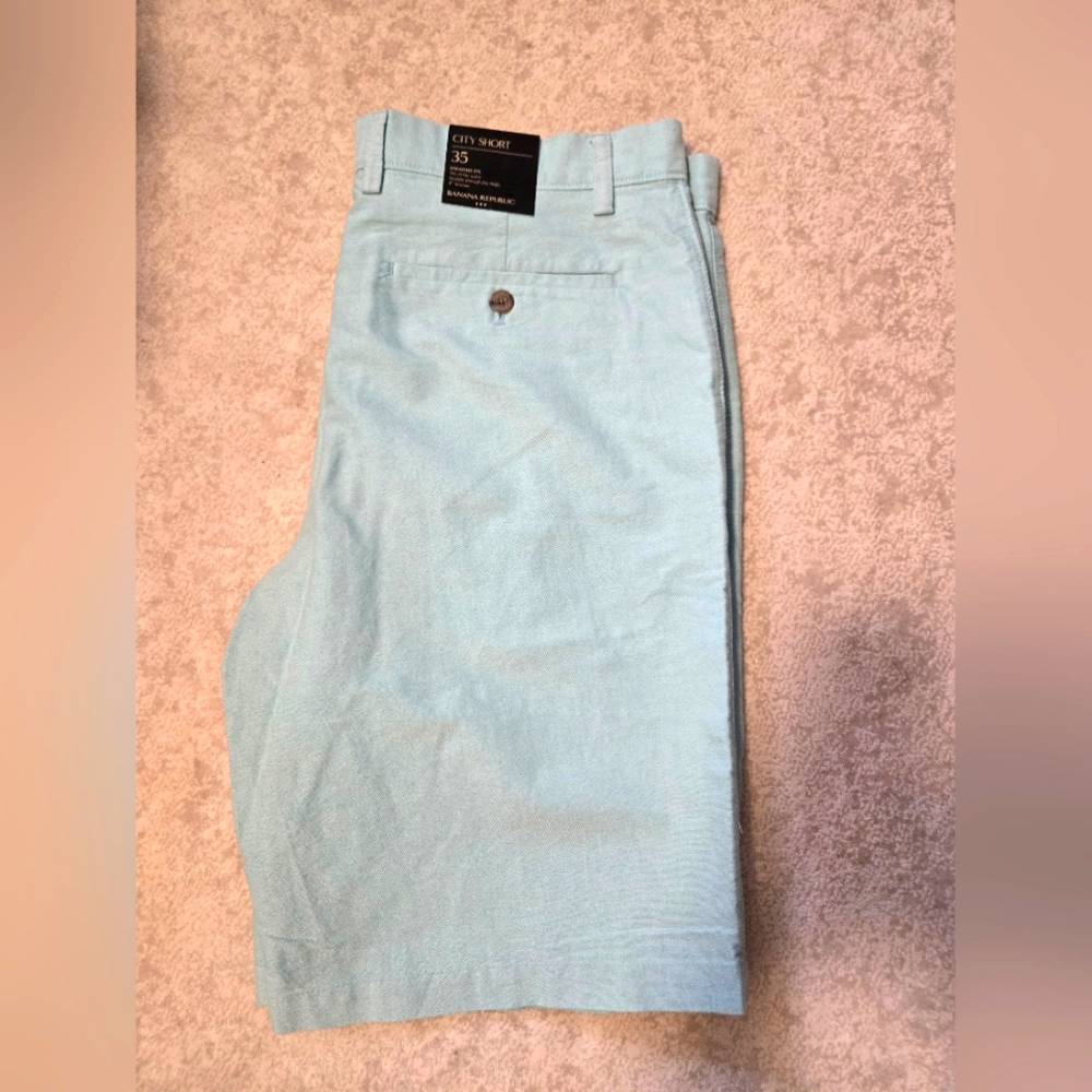 Banana Republic men shorts NWT